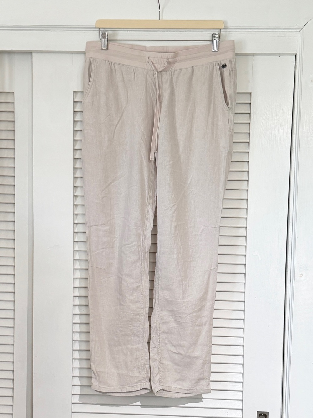 Cute and Comfy Roxy Linen-Blend Pants